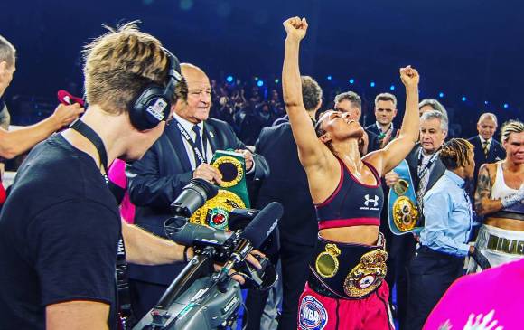 Cecilia Braekhus se consolida en el boxeo femenino internacional. FOTO: TWITTER DE CECILIA