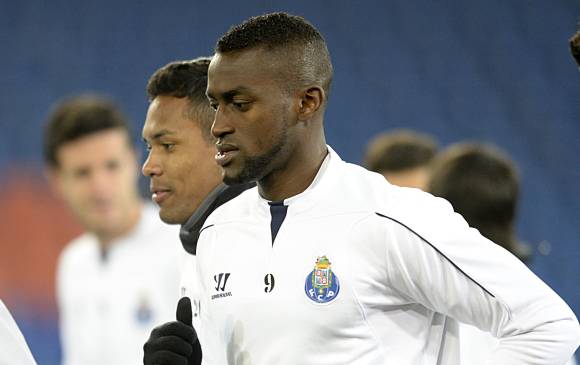 Ayer Juan Guillermo Cuadrado jugó unos minutos con el Chelsea. Hoy lo hará Jackson Martínez con el Porto y la esperanza de gol con el colombiano, que es el máximo anotador del fútbol en Portugal. FOTO ap