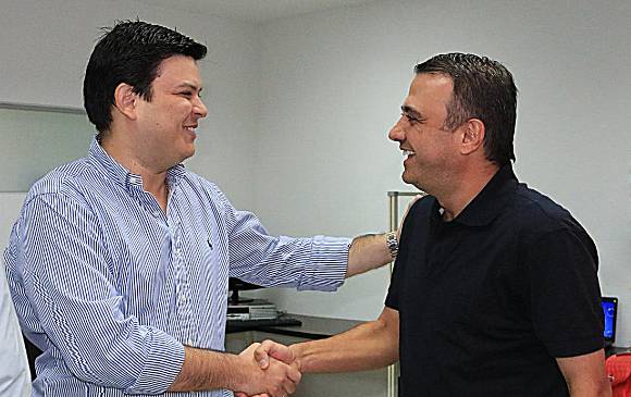 Alejandro Lyons y Edwin Besaile chocan ante la justicia por el llamado “cartel de la hemofilia”. FOTO COLPRENSA