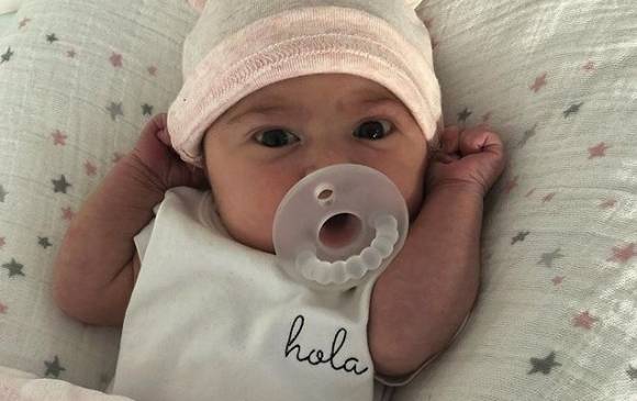 Ella es Mía Villegas Ochoa, la hija de Camilo Villegas y su esposa María Ochoa. FOTOS @maria_ochoam