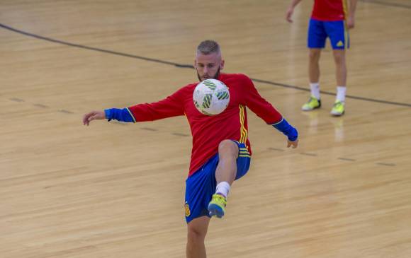 Miguelín, el delantero español, llamado a ser una de las figuras de la Copa Mundial futsal, espera que el público paisa se enamore del juego ibérico. FOTO juan antonio sánchez