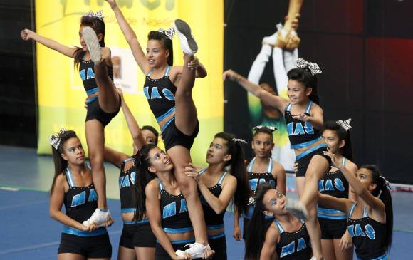 Esta fue solo una de las múltiples figuras que se vieron durante la competencia del Babyporrismo que colmó de alegría y música las tribunas del coliseo de combate. FOTO manuel saldarriaga 