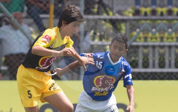 Un partido complejo y duro fue el que se presentó ayer entre Municipio de Itagüí y Millonarios. En penales, el elenco antioqueño definió su paso a su primera final. FOTO manuel saldarriaga 