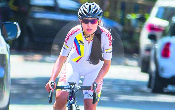 Valentina Paniagua se esfuerza en la ruta para lograr buenos resultados como lo ha hecho en la pista. FOTO JULIO CÉSAR HERRERA