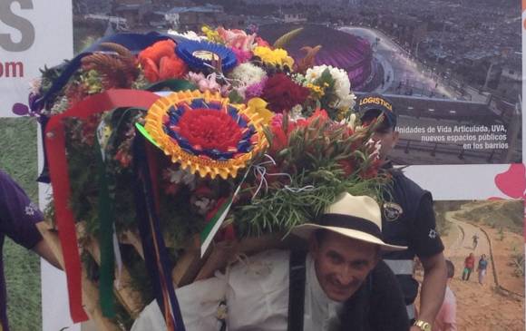 Carlos Alberto Grisales Ramírez fue el ganador en la categoría Tradicional y además fue el ganador absoluto del Desfile de Silleteros del año 2015. FOTO EDWIN BUSTAMANTE