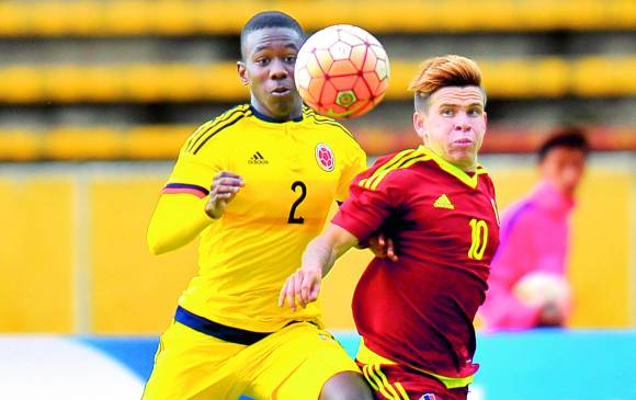 El zaguero Carlos Cuesta, del registro de Nacional, tiene la edad para otro Sub-20. FOTO AFP