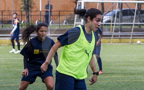 Oriánica Velásquez, con experiencia en selecciones de Colombia, aseguró su continuidad en el equipo rojo gracias al liderazgo y disciplina en el trabajo. FOTO Julio César Herrera