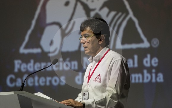 El gerente de la Federación Nacional de Cafeteros, Roberto Vélez, instala hoy en Bogotá el congreso anual del gremio. Foto: Jaime Pérez
