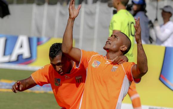 Ángello Rodríguez y la gratitud por los tres goles que acabaron su ayuno. FOTO Juan A. Sánchez