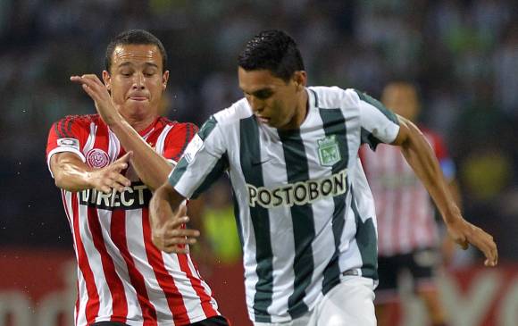 Daniel Bocanegra fue uno de los de mejor desempeño en el duelo ante los argentinos. FOTO AFP