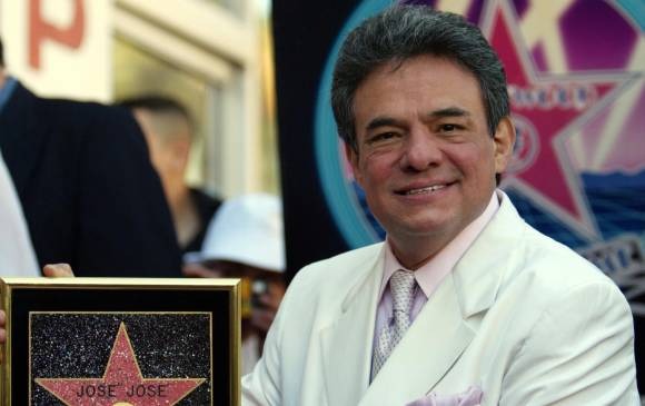 José José tiene su propia estrella en el paseo de la fama en Hollywood. Participó en 12 películas de cine. FOTO Reuters