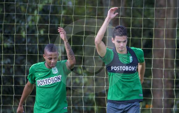 Con 29 jugadores, entre ellos varios juveniles que son vistos por Almirón, avanza la pretemporada del verde. FOTO juan a. sánchez