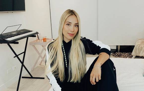 Esta es la imagen que Luisa Fernanda W subió en Instagran al lado de Pipe Bueno, los integrantes de Pasabordo y el productor RedOne. FOTO Instagram