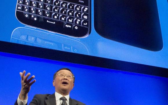 John Chen explica las bondades del Classic en la presentación. FOTO AP