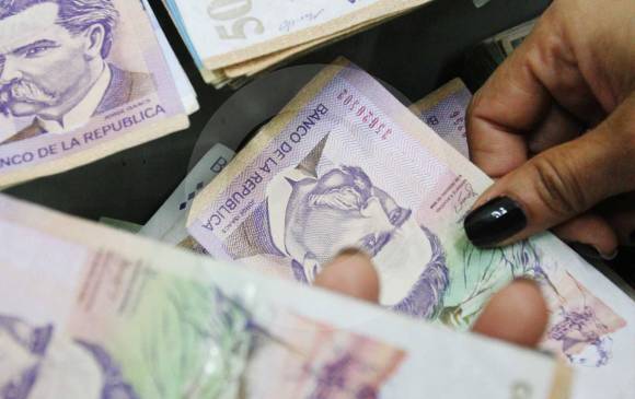 Ese escenario haría aún más difícil cerrar el déficit de cuenta corriente y hacer inversiones públicas. Además, pondría cuesta arriba oportunidades de financiación de empresas nacionales. FOTO Archivo