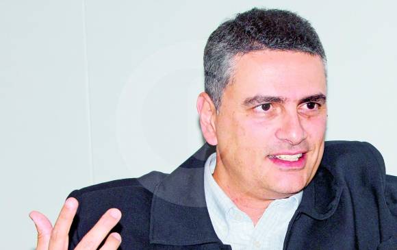 El vicepresidente de Mercadeo, Ventas y Servicio de Ford Suramérica, Natan Vieira habló de negocios en el país. FOTO jaime pérez