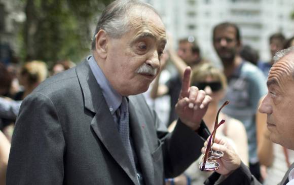 Julio César Strassera se ganó el reconocimiento internacional por su labor en el juicio contra las Juntas Militares, en 1985. FOTO AP. 