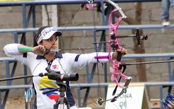 Ella es Sara López Bueno, la arquera risaraldense que supo ganar respeto mundial gracias a los certeros flechazos que dio en cuanto campeonato asistió. FOTO COLPRENSA