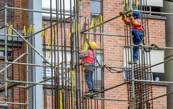 El sector constructor ha sido uno de los más rápidos en reactivarse pero aún ve factores de incertidumbre. FOTO Juan Antonio Sánchez