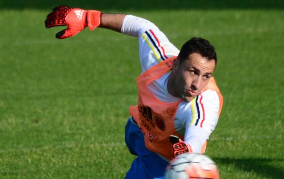 El portero David Ospina se entrenó normalmente para el duelo de hoy, evidenciando su recuperación. FOTO afp