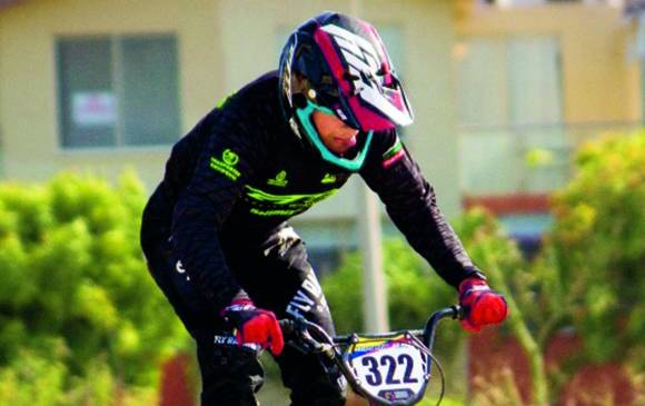 Juan Camilo Ramírez buscará en octubre la primera medalla colombiana en BMX olímpico juvenil. Junto a Gabriela Bole son los representantes del país en este deporte. FOTO cortesía Sara Zuleta
