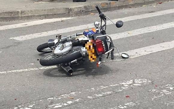 Los motociclistas se accidentaron en inmediaciones de la estación Estadio del Metro. FOTO: Cortesía. 