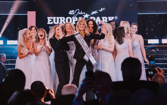 Miss Alemania, de 35 años y madre, rompe con los estándares de los concursos de belleza