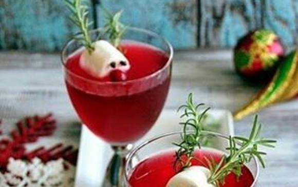 Rudolph’s Cranberry Fizz