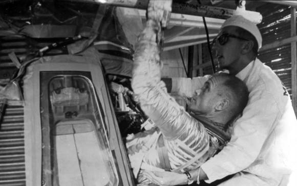 La Nasa envió un mensaje de condolencia: “Un verdadero héroe americano. Buena suerte. Ad astra (hasta las estrellas)”. FOTO afp 