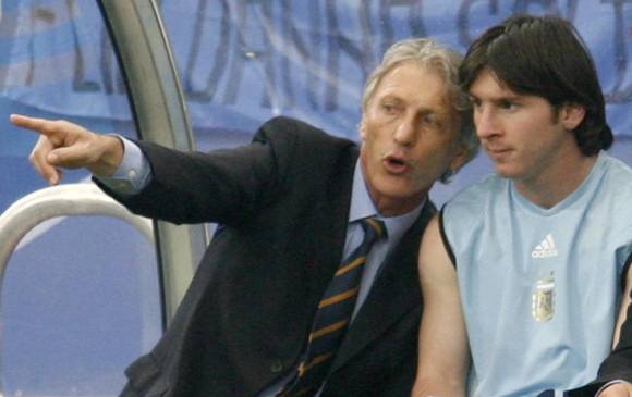 El técnico argentino convocó a Messi por primera vez a un Mundial, en Alemania 2006. FOTO ARCHIVO REUTERS