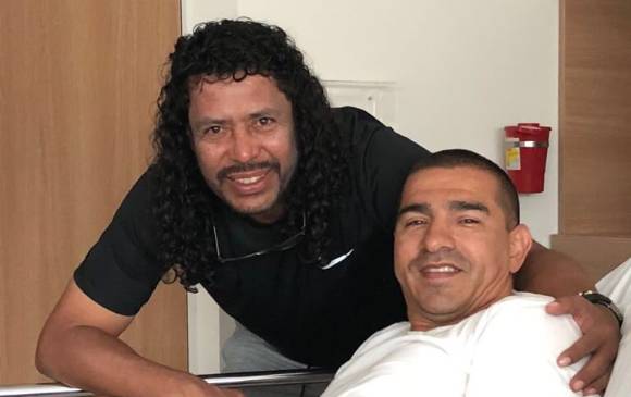 Este es el registro gráfico de la visita de René Higuita al exgoleador Víctor Aristizábal. FOTO TOMADA DE TWITTER