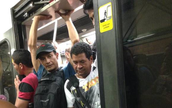 La gran cantidad de usuarios ha generado lentitud en el servicio. FOTO @GLOMICARE.