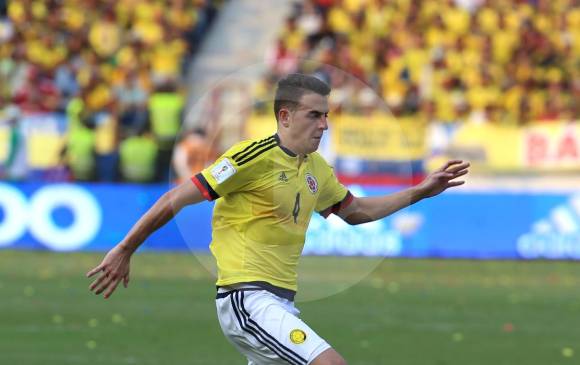 Santiago Arias deberá cumplir un papel más preponderante en ataque. Su misión es surtir de centros, desde la derecha, a Radamel Falcao, como sucedió con Brasil. FOTO juan antonio sánchez 