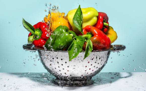 No existe normatividad nacional que exija lavado previo de frutas y verduras. FOTO sstock