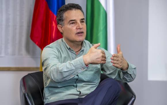 Dice el gobernador que a su casa llegaron muchas muestras de cariño de la gente durante su detención, como imágenes de vírgenes y santos. Su familia, la fe en Dios y sus amigos fueron su principal apoyo. FOTO Juan Antonio Sáncehz