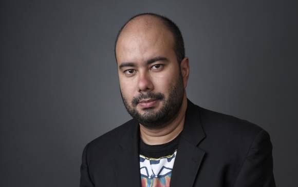Ciro Guerra posó para el retrato oficial de Los Oscar. El abrazo de la serpiente está nominada a Mejor Película Extranjera. FOTO AP