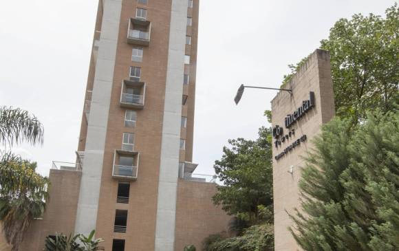 Continental Towers es uno de los conjuntos que sus residentes evacuaron. Se niegan a la repotenciación. FOTO Edwin Bustamante