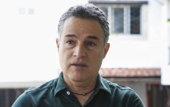 Gaviria permanece en su residencia cumpliendo la detención domiciliaria impuesta por la Fiscalía. FOTO manuel saldarriaga