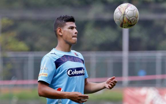 El zaguero Jorge Arias se ha ganado a pulso un lugar en el equipo principal del Medellín. FOTO Juan Antonio Sánchez