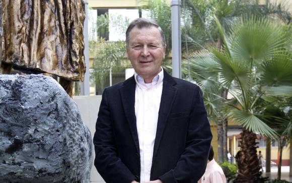 El padre era licenciado en Ciencia Política y Magíster en Teología de la Javeriana. FOTOS CORTESÍA CENTRO DE FE Y CULTURAS Y ARCHIVO