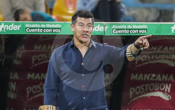 Jorge Almirón no podrá dirigir durante dos semanas y deberá pagar una sanción económica de $520.820 a la Dimayor. FOTO ROBINSON SÁENZ 