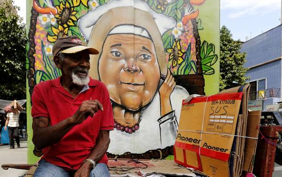 En su lugar habitual, Carabobo con Maturín, Carlos Arturo se pasa el tiempo esperando que lo ocupen. FOTO Henry Agudelo