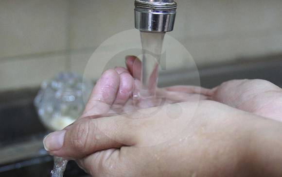 Epm está abasteciendo de agua potable la zona afectada con carrotanques. FOTO Archivo Robinson Sáenz Vargas