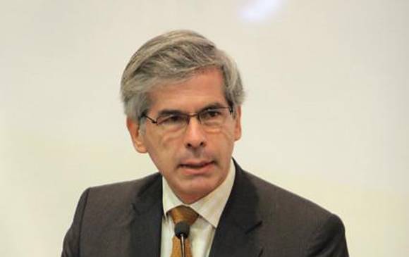 Con la asistencia del presidente del Senado, José David Name; el ministro del Interior, Juan Fernando Cristo; el ministro de Justicia, Yesid Reyes, y de la decana de la Facultad de Derecho de la Universidad de los Andes, Helena Alviar, se instaló el foro de justicia Administración y gobierno judicial. FOTO COLPRENSA