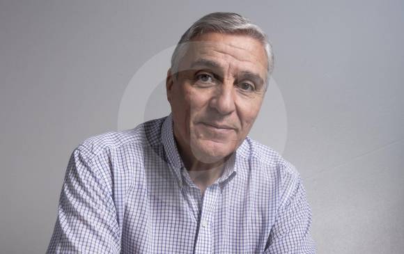 Carlos Cataño, descubridor del Parque Nacional Chiribiquete, habla de su nuevo libro: Chiribiquete: la maloka cósmica de los hombres jaguar. Foto: Carlos Velásquez. 
