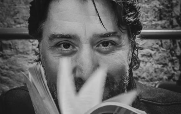 Pala acaba de estrenar su disco El Siglo del Loro junto a cantautores amigos como Jorge Drexler, Santiago Cruz, El Kanka, Rozalén y Marta Gómez. Foto: cortesía. 