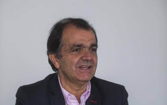 Cuando postergó su precandidatura presidencial, en marzo pasado, dijo que estaba listo para responder al CNE. FOTO Colprensa