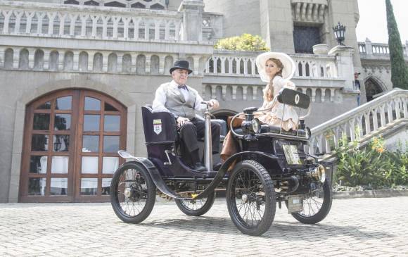 Expocar es la feria más importante del sector en este 2017. Se verán carros nuevos, con la posibilidad de probarlos, y también viejitos (izq), para recordar viejos tiempos. FOTO archivo mario valencia y jaime pérez