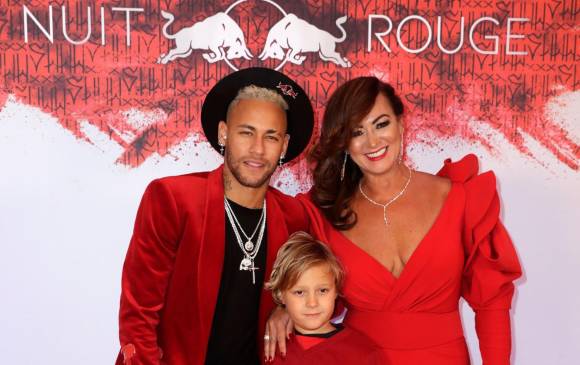A pesar de su lesión, Neymar realizó gran fiesta de cumpleaños