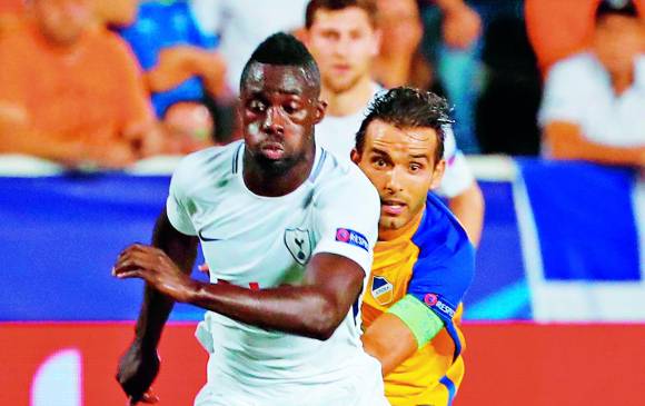 Dávinson Sánchez es seguido de cerca por clubes grandes de Europa como Barcelona o Real Madrid. Su valor de pase, con estas presentaciones, aumenta considerablemente. FOTO afp